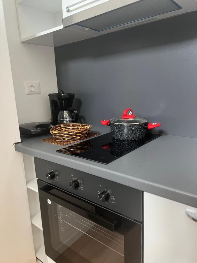 Atrium Apartment Тирана Экстерьер фото
